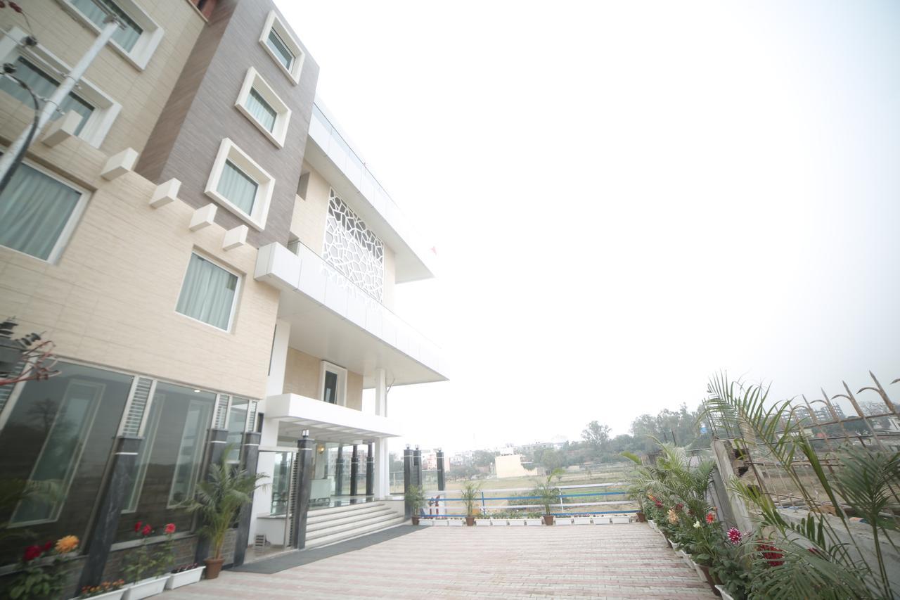 Comfort Inn Benares Zewnętrze zdjęcie